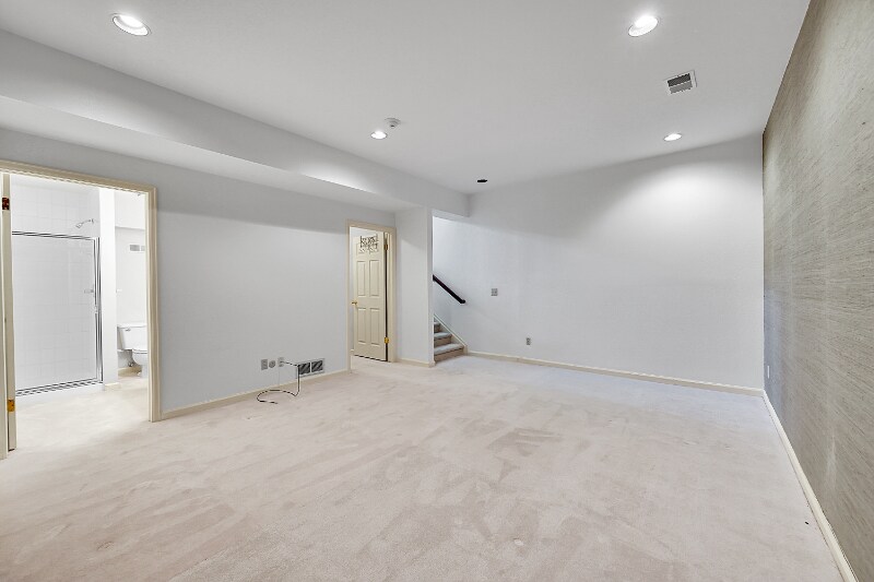 Building Photo - 487 Josephine St