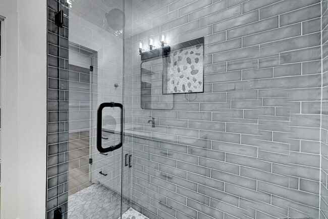 Building Photo - 1913 David St