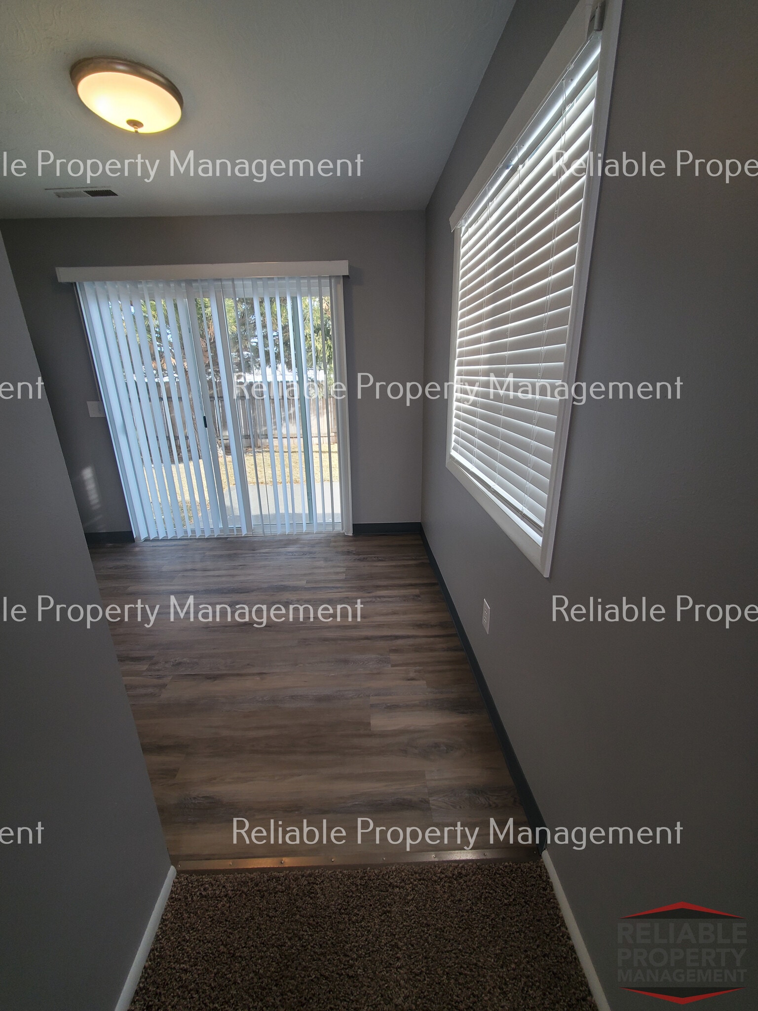 Building Photo - 209 S Adam Ln