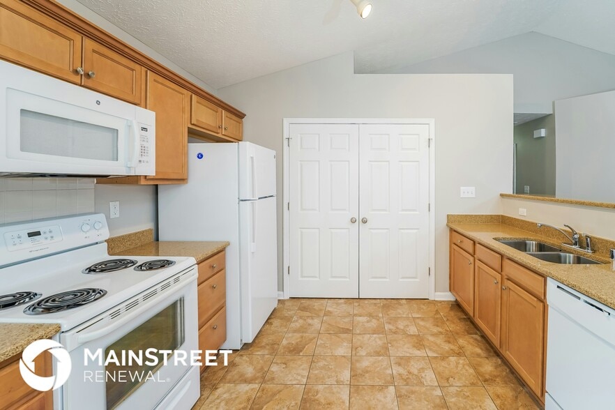 Building Photo - 8703 Chetwood Trace Dr
