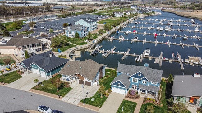 Building Photo - 1193 Bay Side Dr