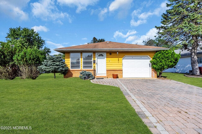 Building Photo - 164 Charlotteville Dr S
