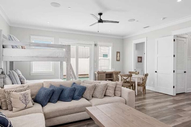 Building Photo - 157 S Arnold Rd