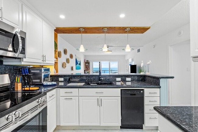 Building Photo - 1500 S Ocean Blvd