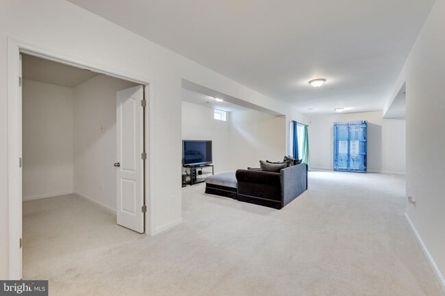 Building Photo - 2201 Monticello Ct