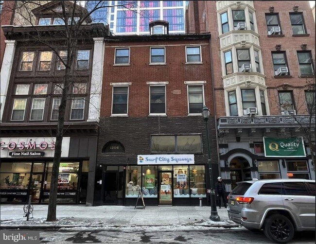 Building Photo - 1206 Walnut St