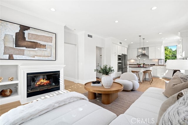 Building Photo - 20 Fecamp