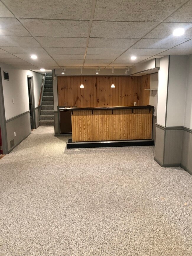 Building Photo - 2004 Milton Ave