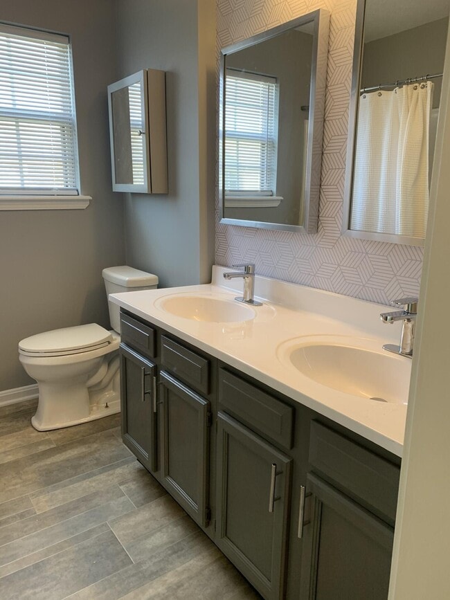 Building Photo - 1205 Harmes Way