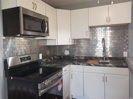 Brand New Kitchen - 634 Manilla St