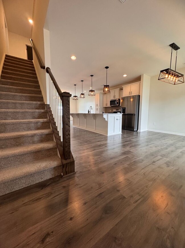 Building Photo - 4BR 2.5Bath Beauty in High Point