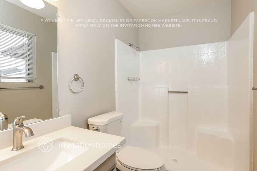 Building Photo - 14426 North 42nd Pl