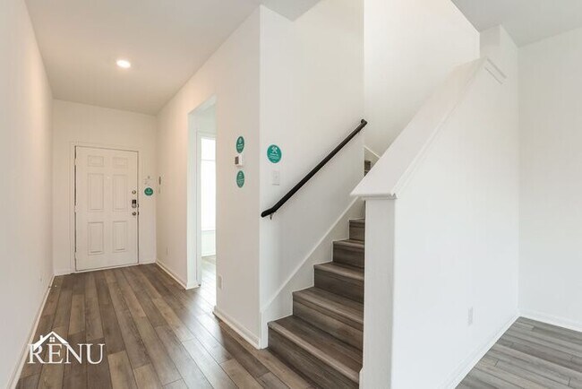 Building Photo - 2931 Jackson Smt