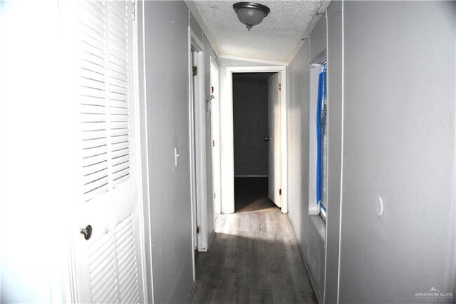 Building Photo - 9 Banyan Ave