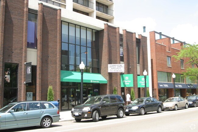 Building Photo - 1636 N Wells St