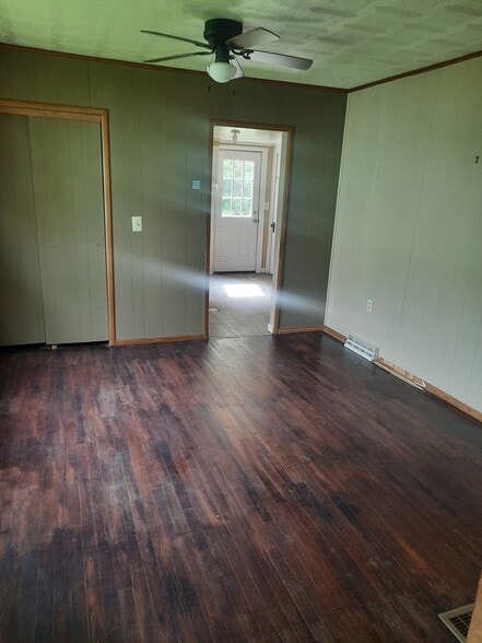 Dining room - 608 W Church St