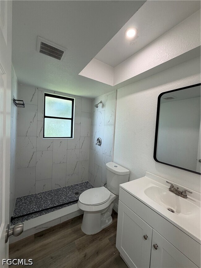Building Photo - 2811 SE 15th Pl