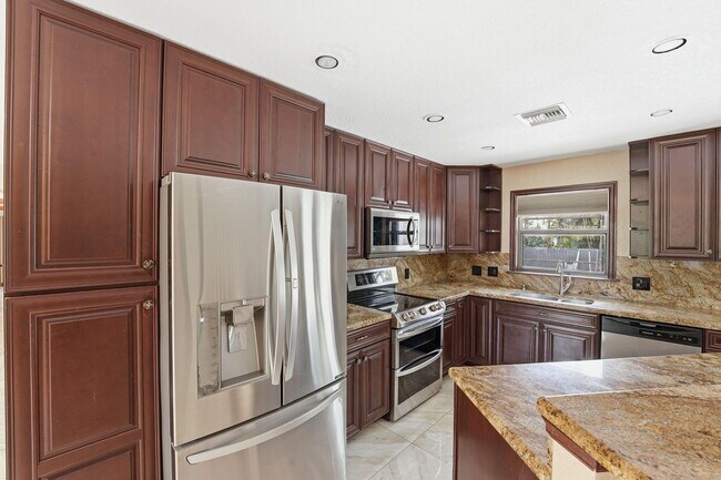 Building Photo - 12356 61st St N