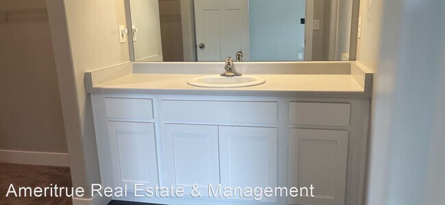 Building Photo - 3 br, 2 bath House - 423 N. 360 W.