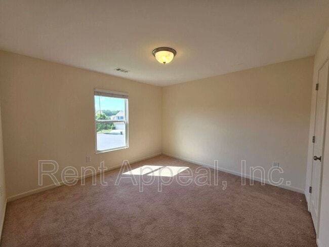 Building Photo - 1490 Avalon Creek Rd