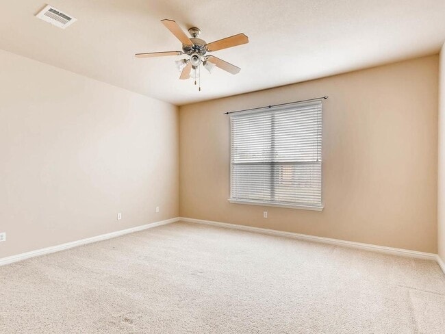 Building Photo - 857 Dark Horse Ln