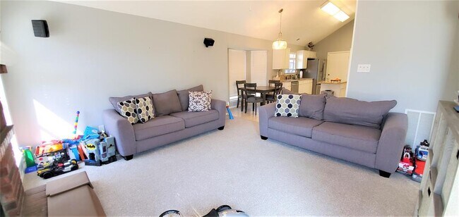 Building Photo - 5213 Valleydale Dr