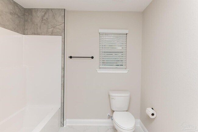 Building Photo - 8570 Stockdale Ave