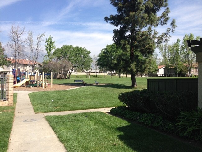 Building Photo - Beautiful CONDO for rent ! 1/2 OFF 1ST MONTH RENT!!