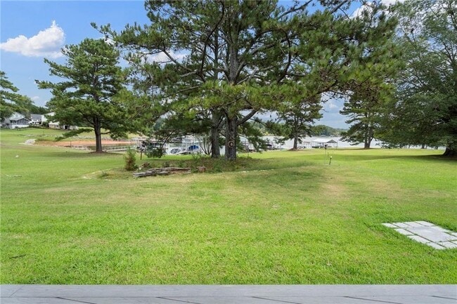 Building Photo - 61 View Point Dr