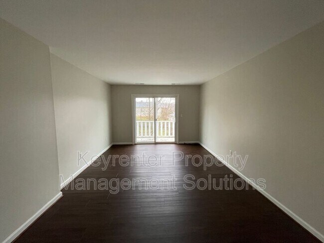 Building Photo - 1614 Plunkett St