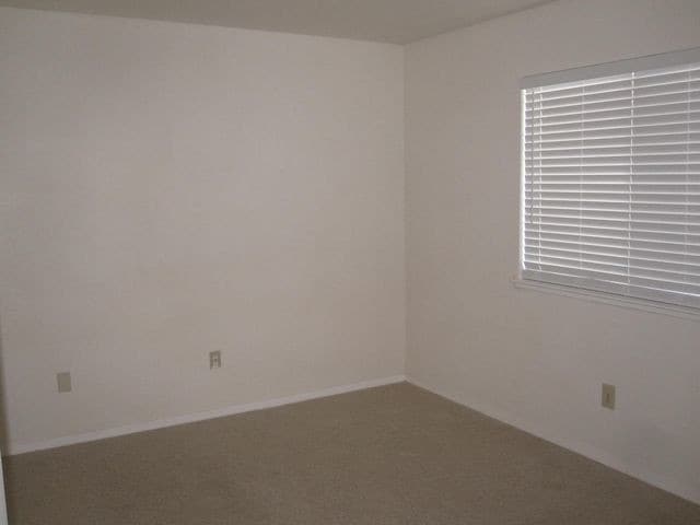 Building Photo - Apartment For Rent in Merced