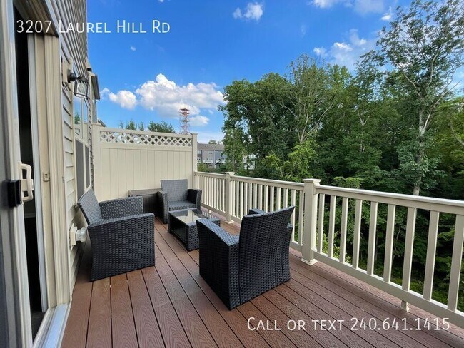 Building Photo - 3207 Laurel Hl Rd