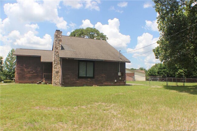 Building Photo - 6398 Hawfield Dr