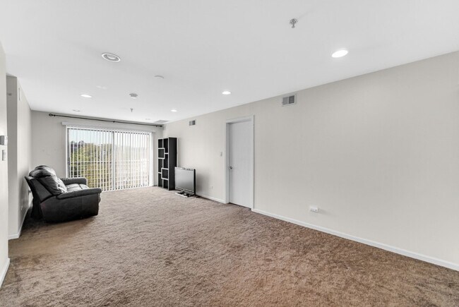 Building Photo - 3255 Kirchoff Rd