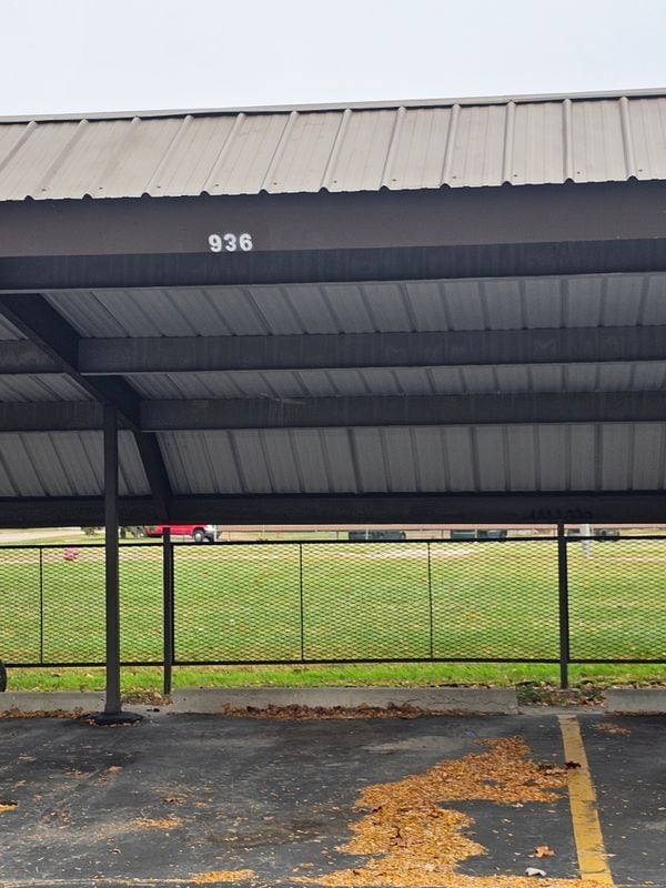 Building Photo - 29936 Utica Rd