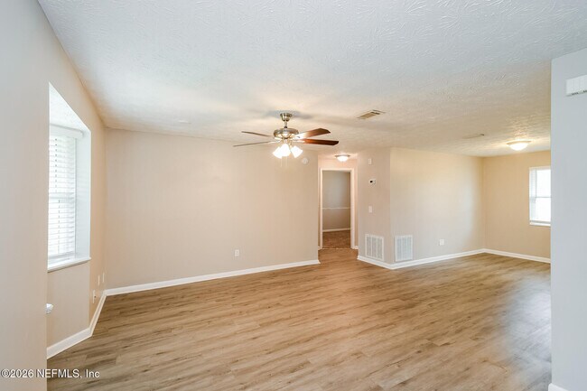 Building Photo - 1721 Stacey Ct