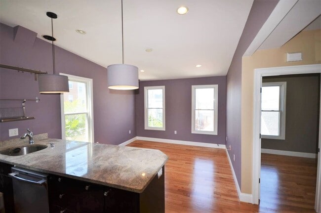 Building Photo - 12 Cheev