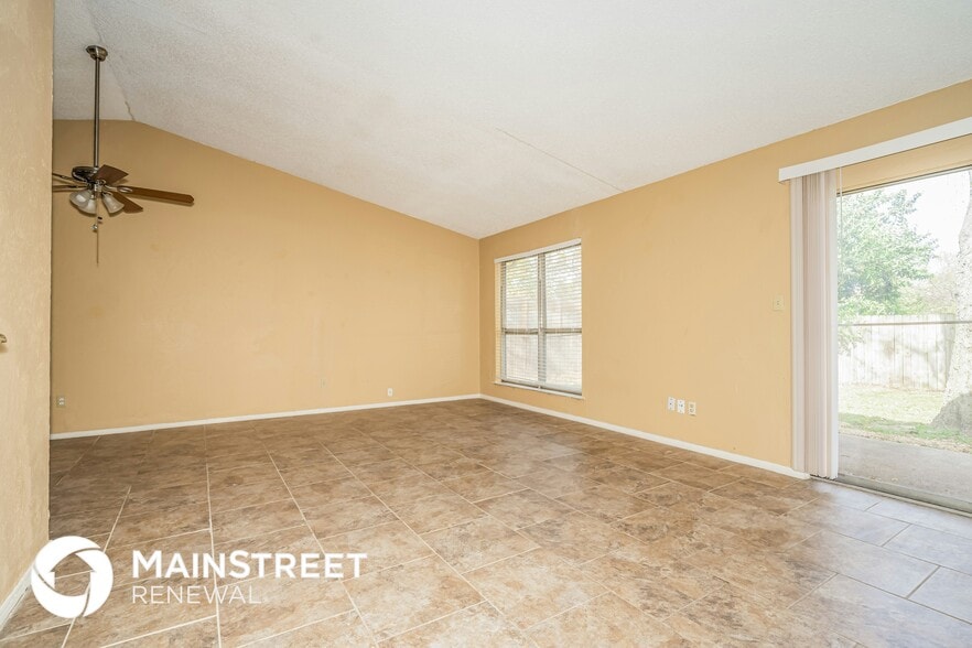 Building Photo - 505 San Carlos Dr