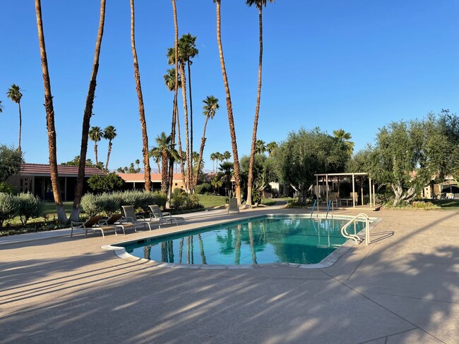 Building Photo - Fully Furnished Annual Lease Available