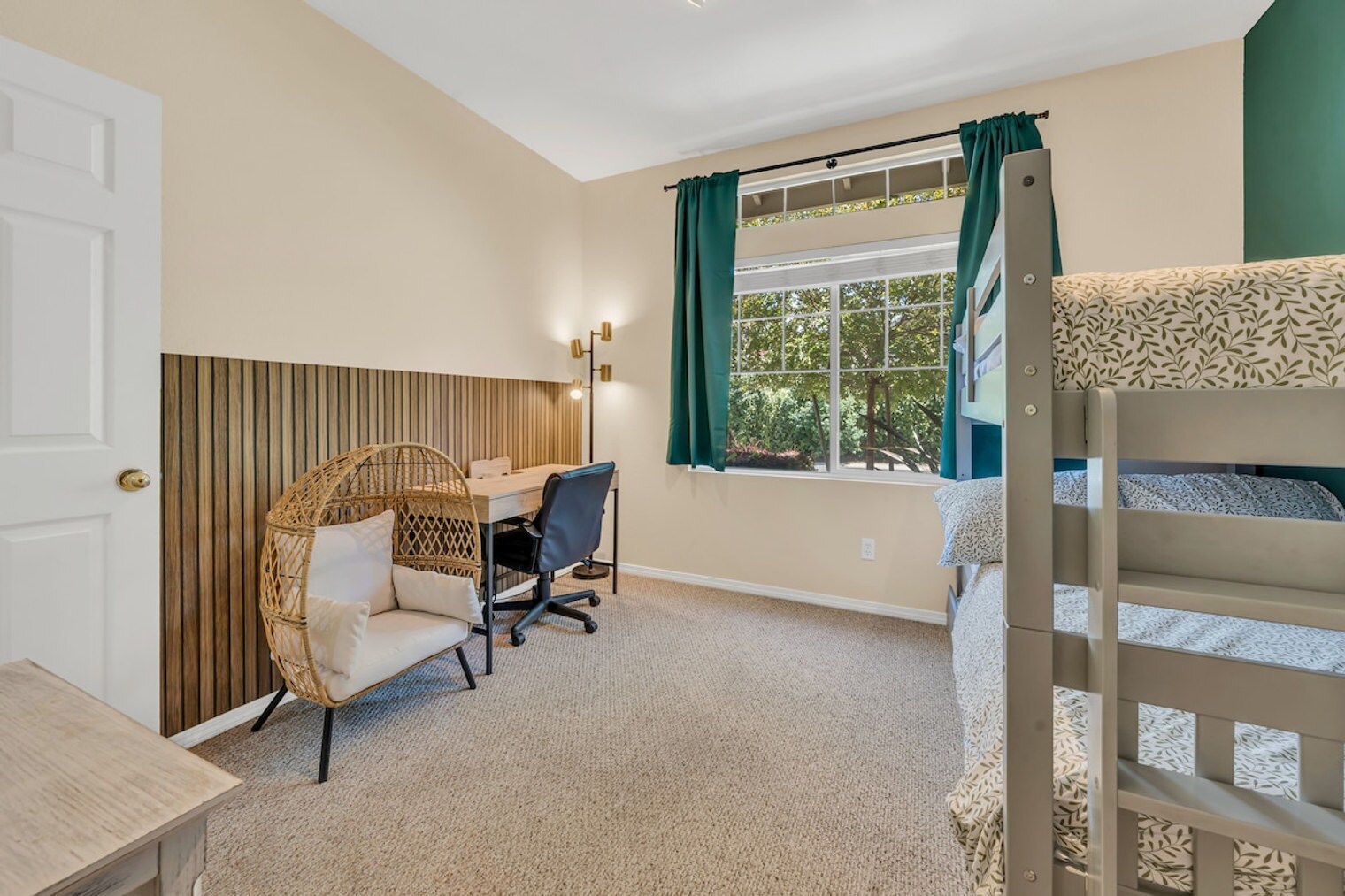 Building Photo - 9363 Willow Pond Cir