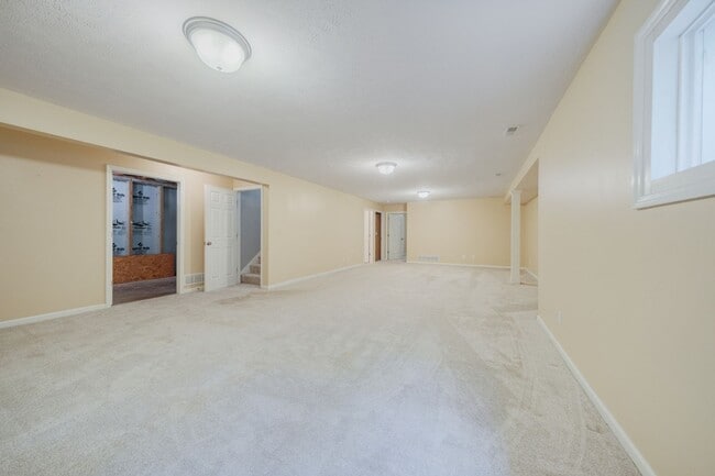 Building Photo - 4 Bed / 3 Bath ranch home