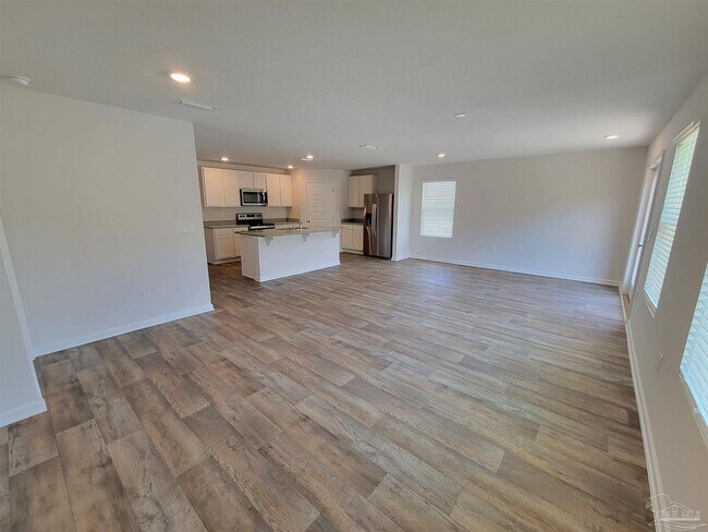 Building Photo - 5475 Merlin