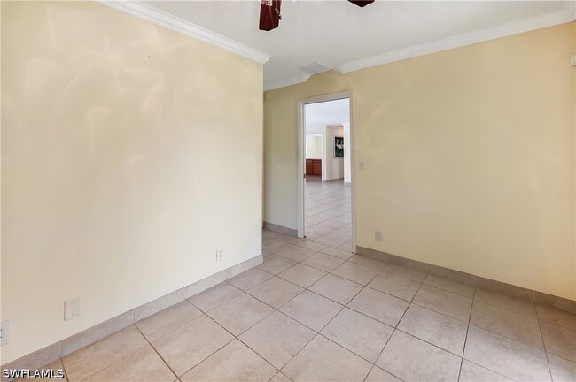 Building Photo - 639 Pompano Dr