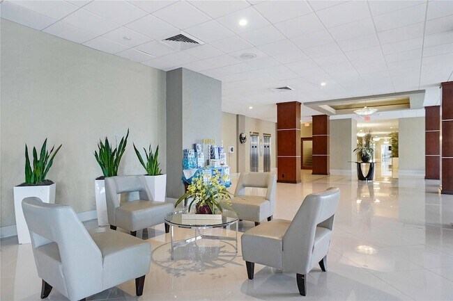 Building Photo - 4250 Galt Ocean Dr