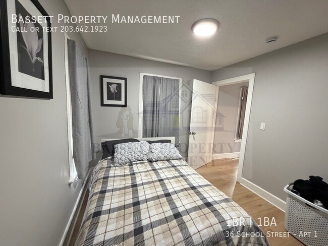 Building Photo - 36 School St