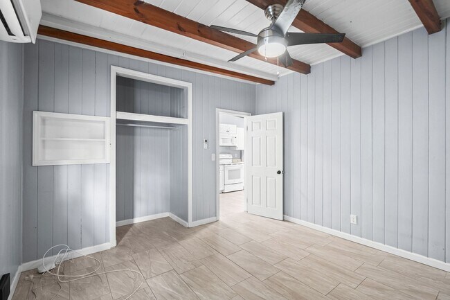 Building Photo - Turner Street Tri-Plex