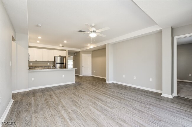 Building Photo - 621 NW 37th Pl