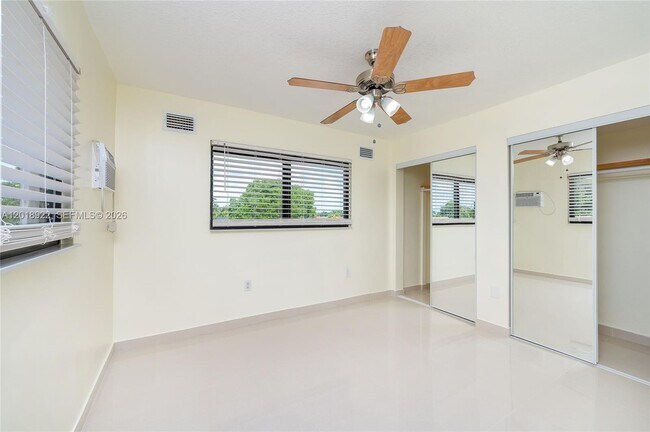 Building Photo - 29901 SW 147th Ave