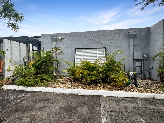 Building Photo - 16506 Bridge End Rd