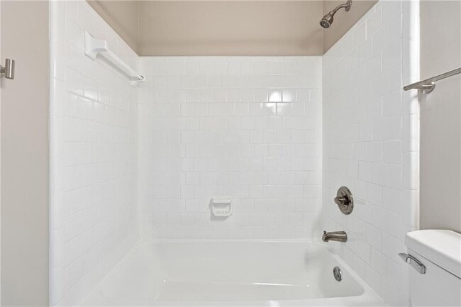 Building Photo - 5651 Wells Cir